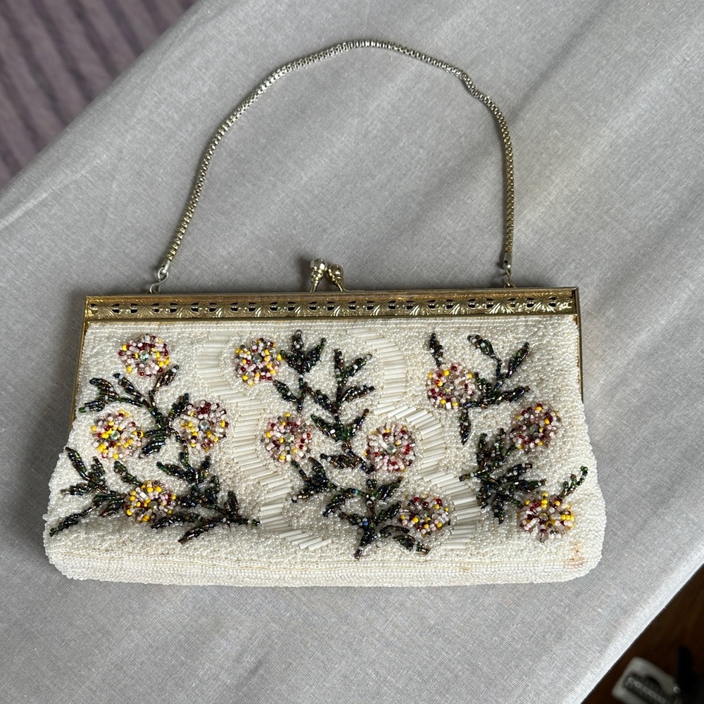Elegant Floral Beaded Clutch - White